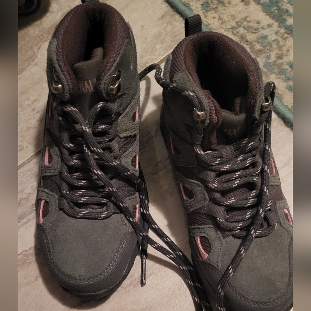 Girl's Hiking Boots